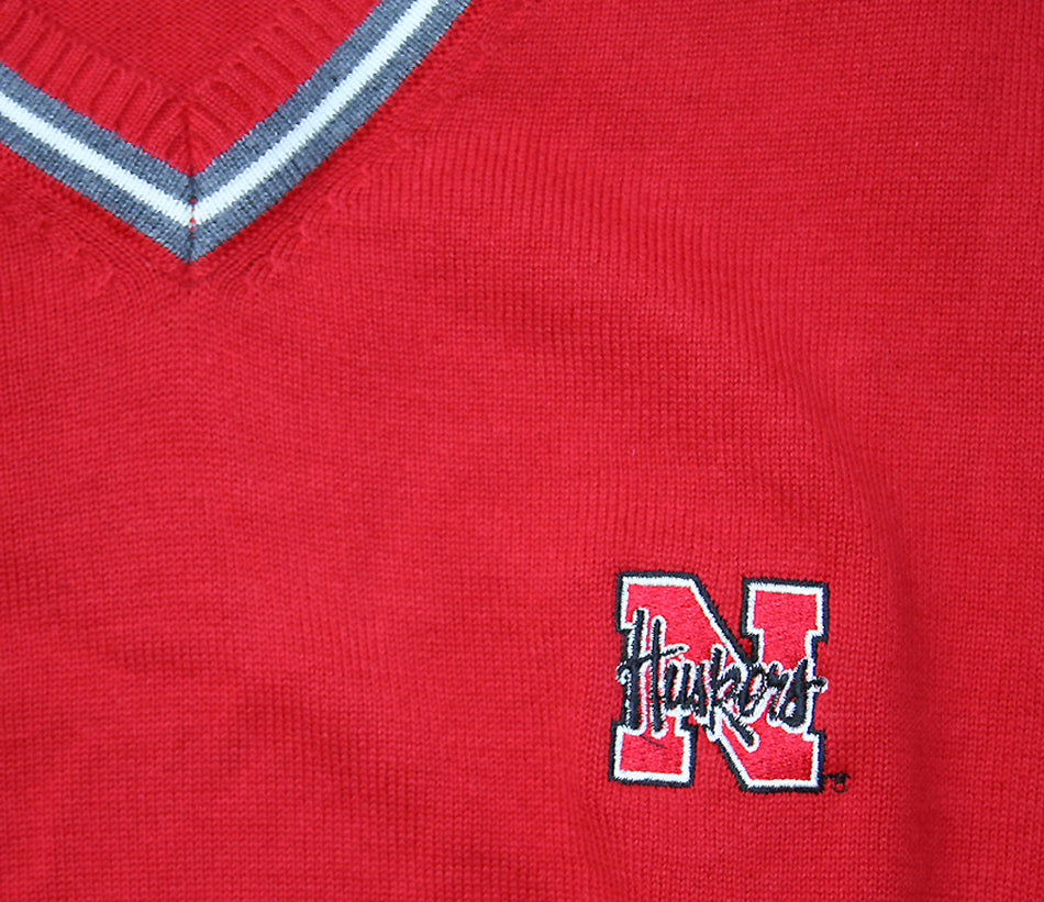 RED V NECK SWEATER