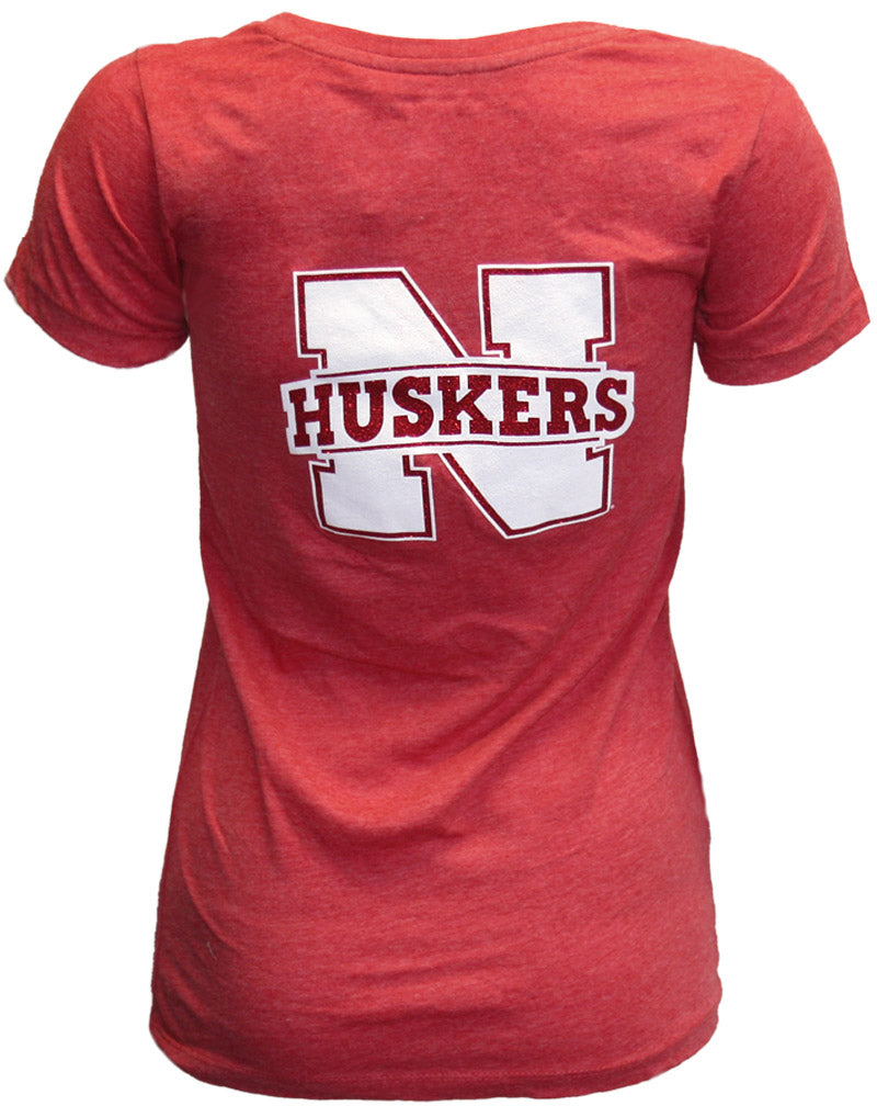 RED S/S V GLITTER NE HUSKERS AND N LOGO KINGSTON