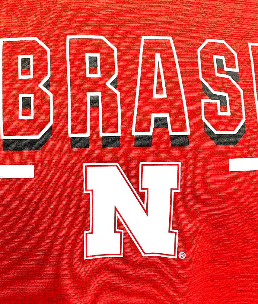 Huskers Headliner Performance LS Tee