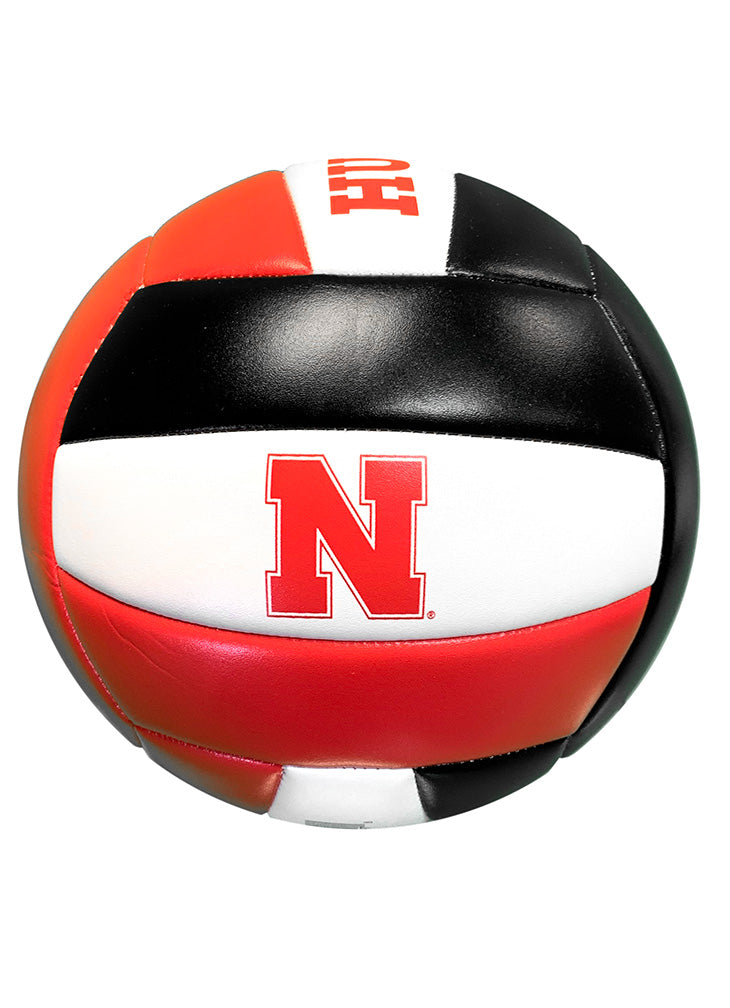 Huskers Dominate Regulation Volleyball