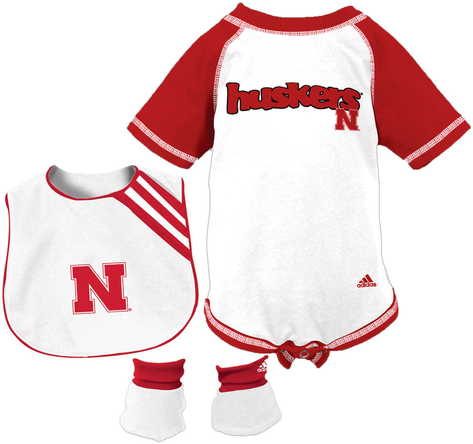 BOYS BIB & BOOTIE SET