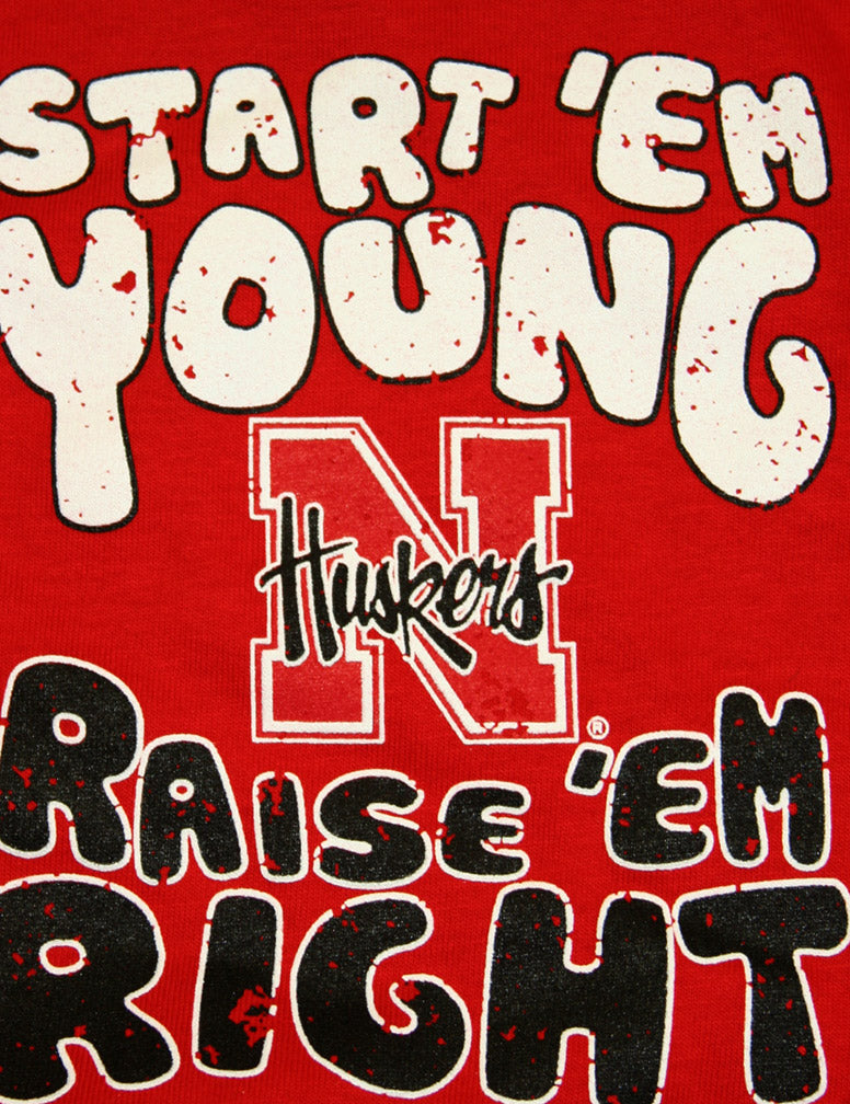 START EM YOUNG KIDS TEE