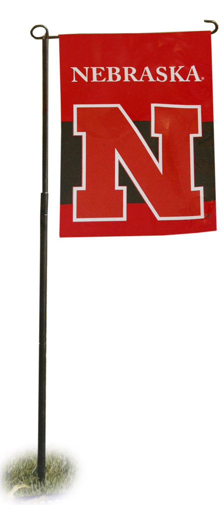 IRON N GARDEN FLAG