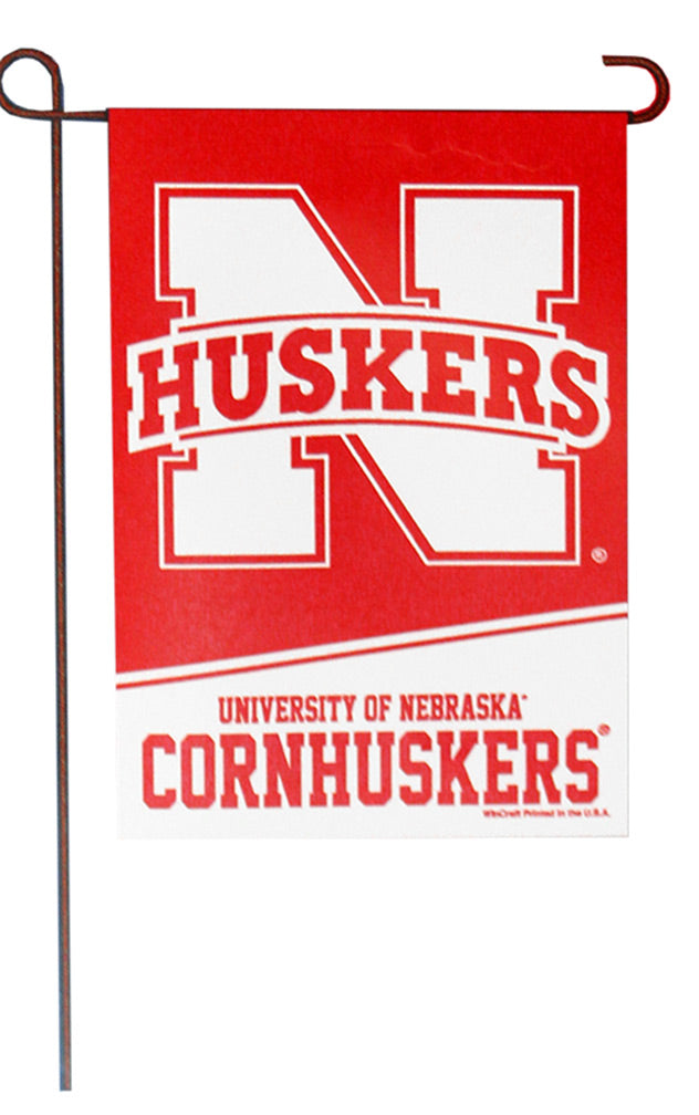 N Huskers Garden Banner