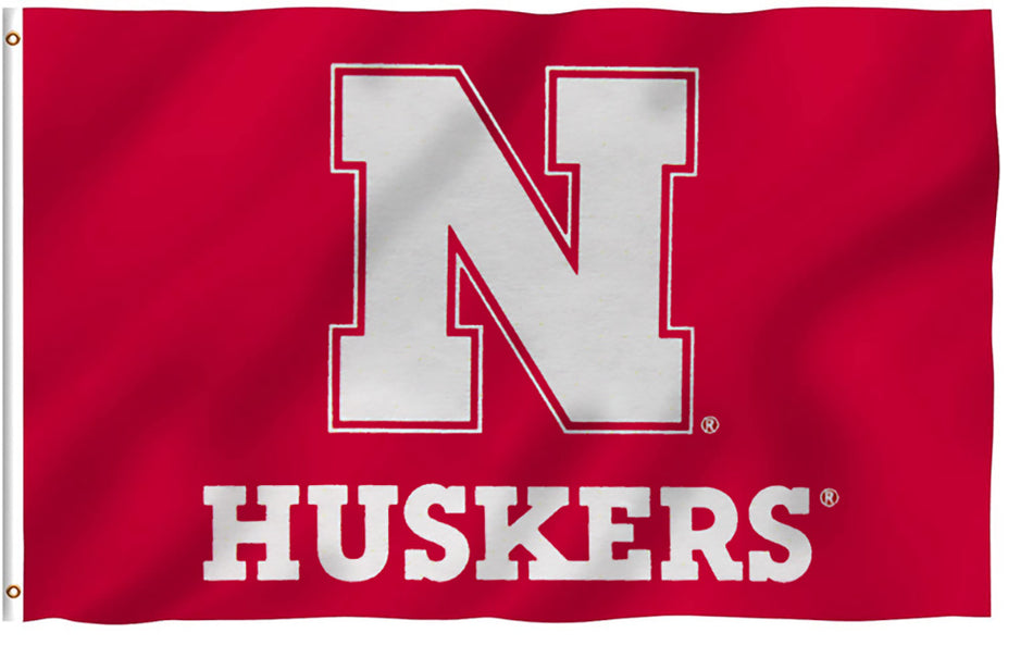 N Huskers Big Flag