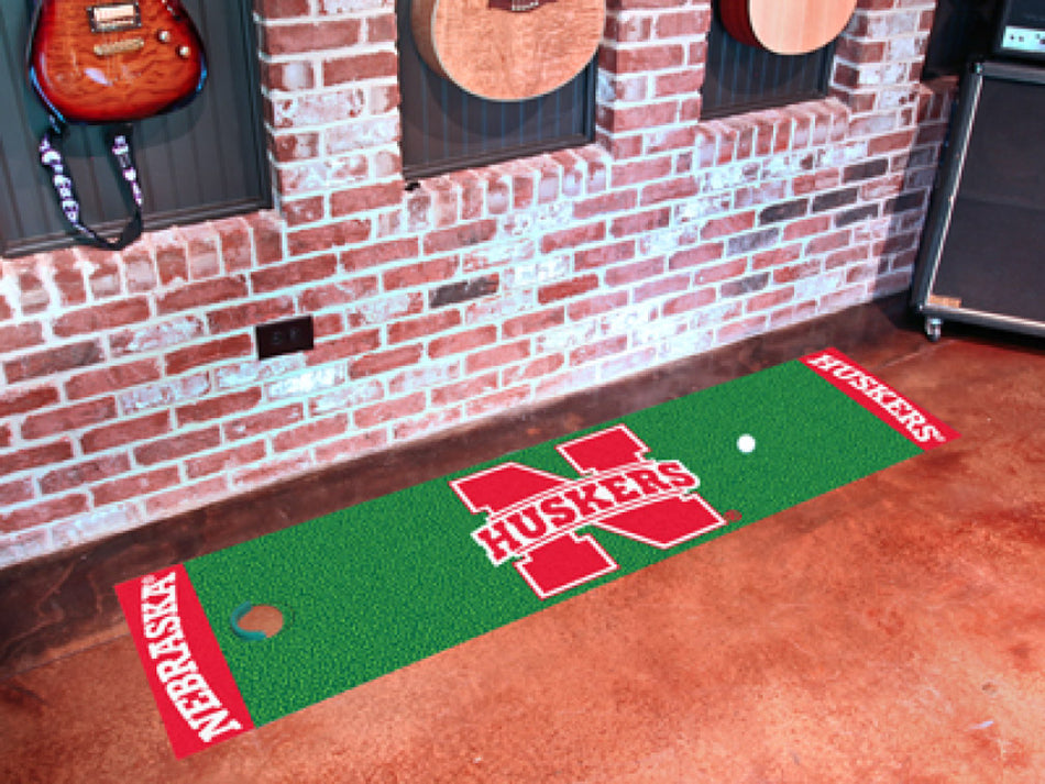 Husker Office Putting Green Mat