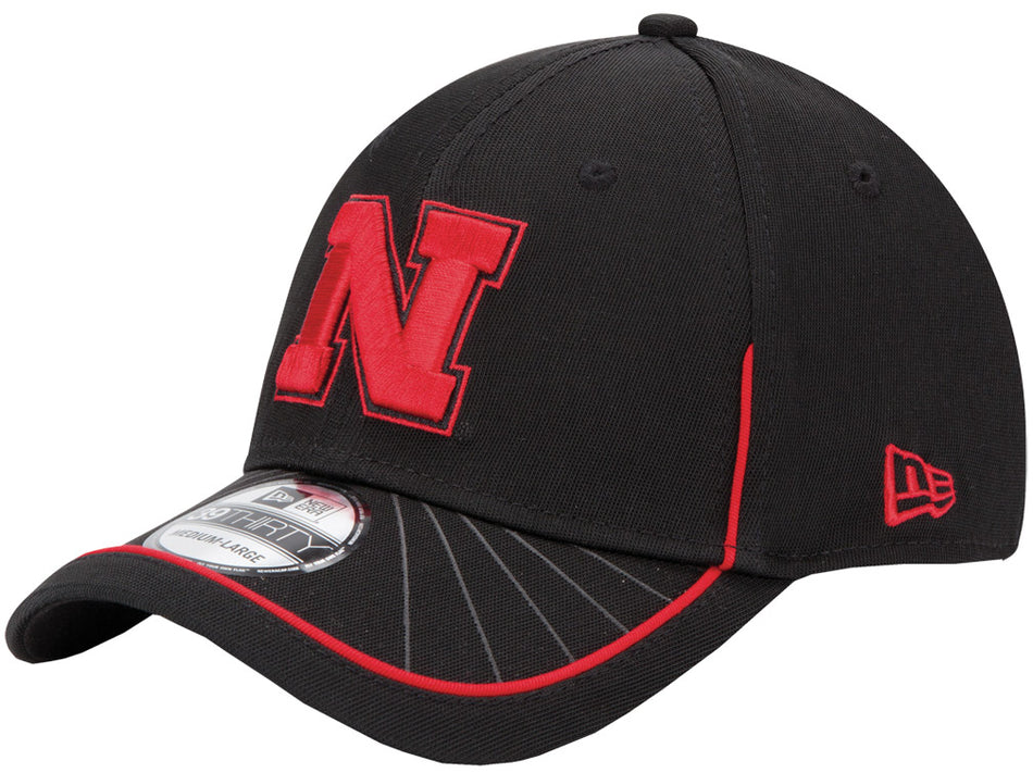 N ERA BLK HAT WHITE STARBURST RED N