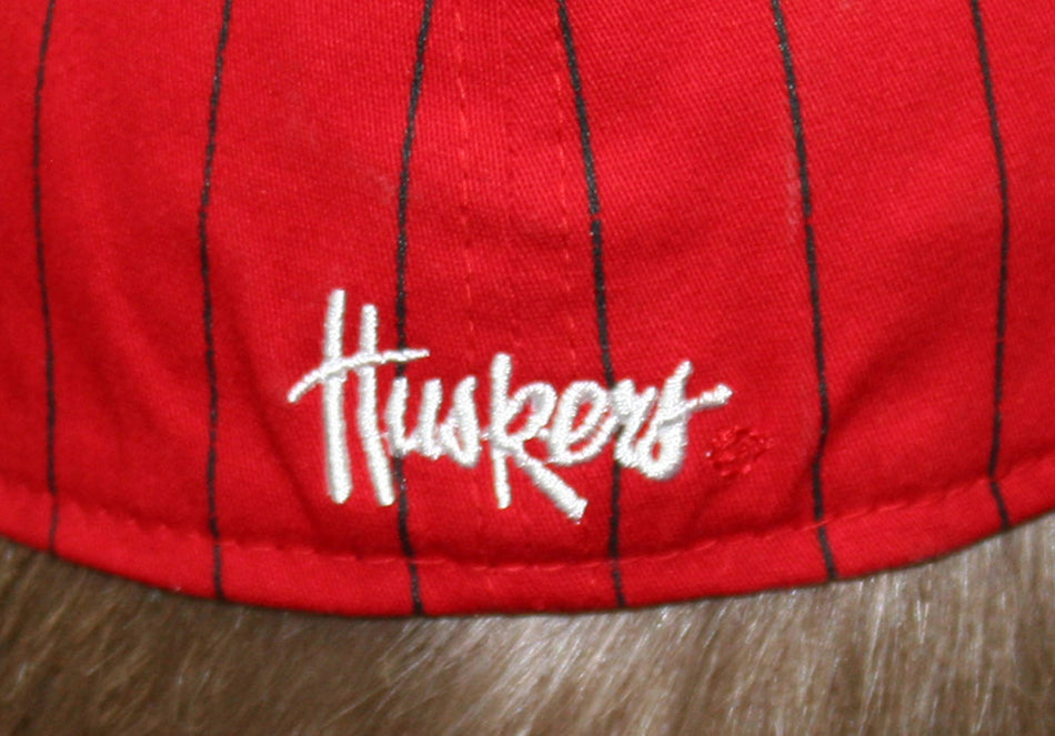 N ERA RED HAT BLK PINSTRIPE WHITE N