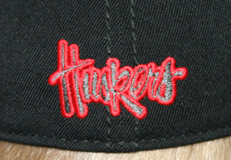 BLK HAT RED 3D EMBROID TOW