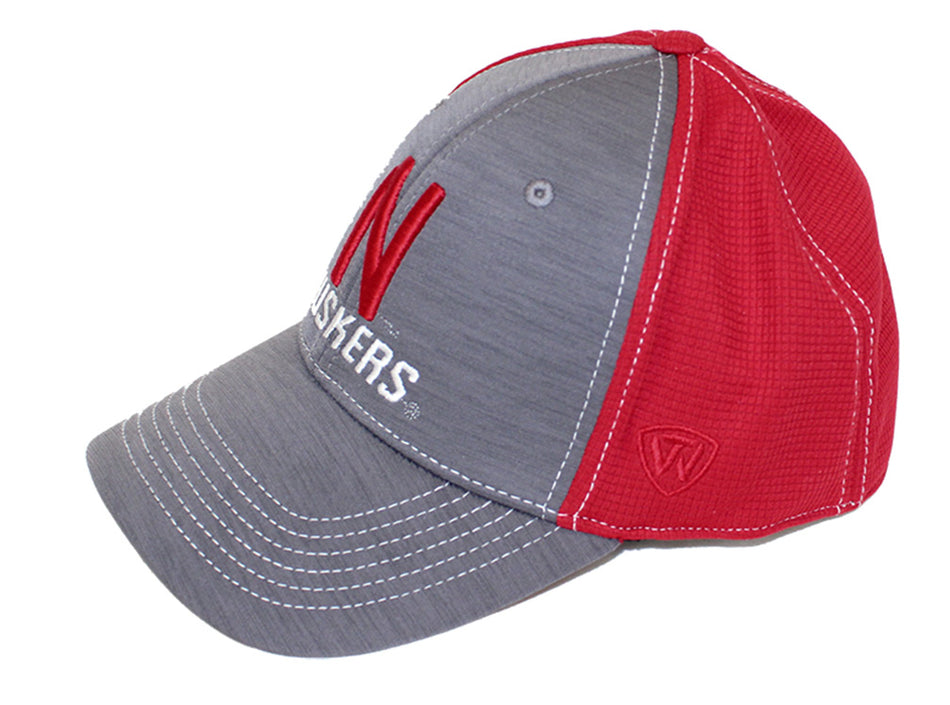 N Huskers Upright 1Fit