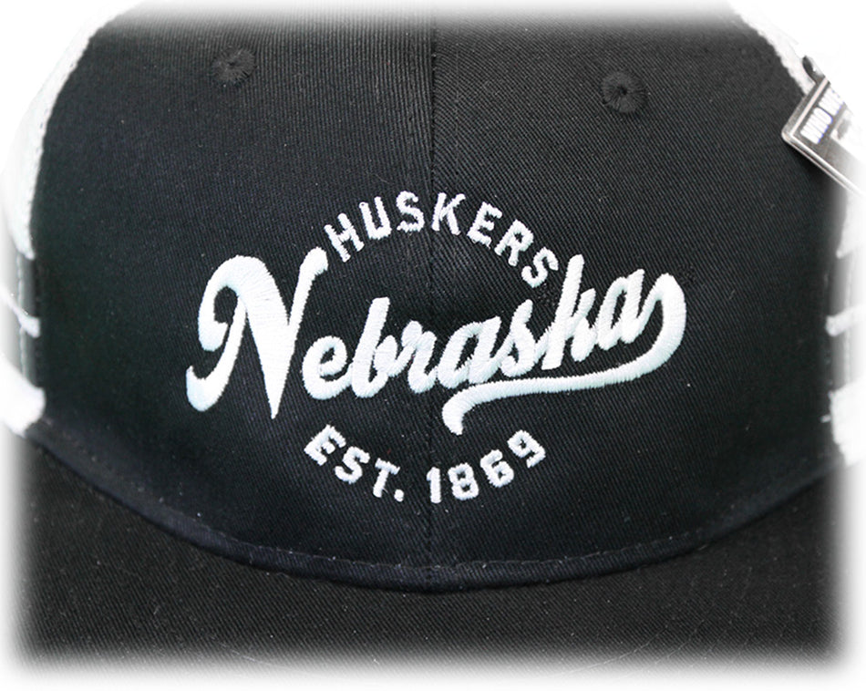 Huskers Chino Tailsweep Flat Brim