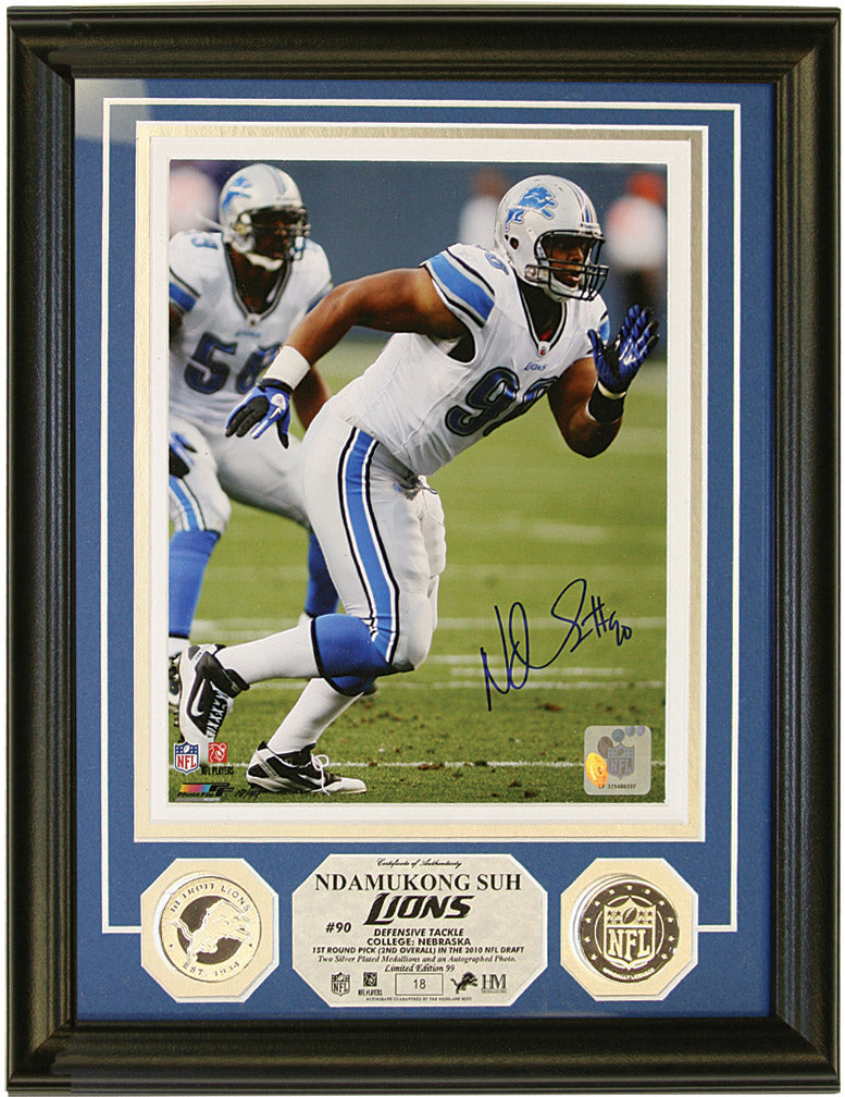 SUH AUTOGRAPHED LIONS ACTION PHOTO