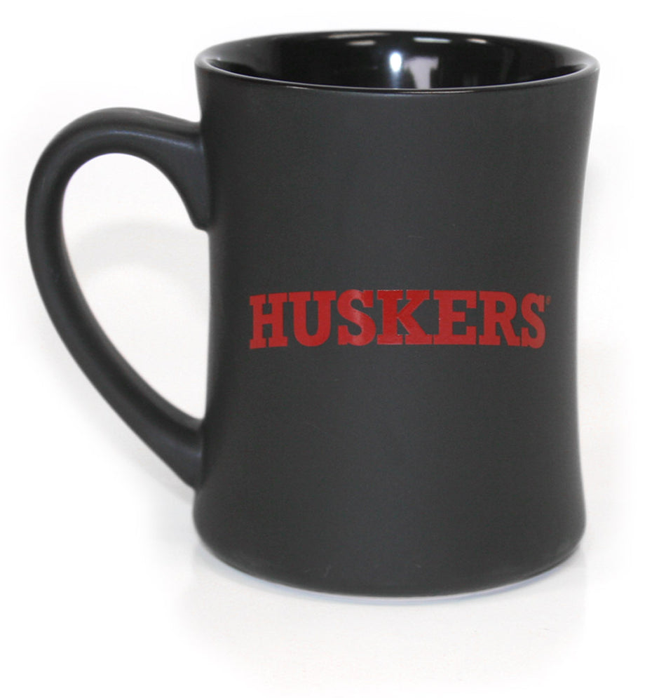 N Arch Huskers Black Matte Mug