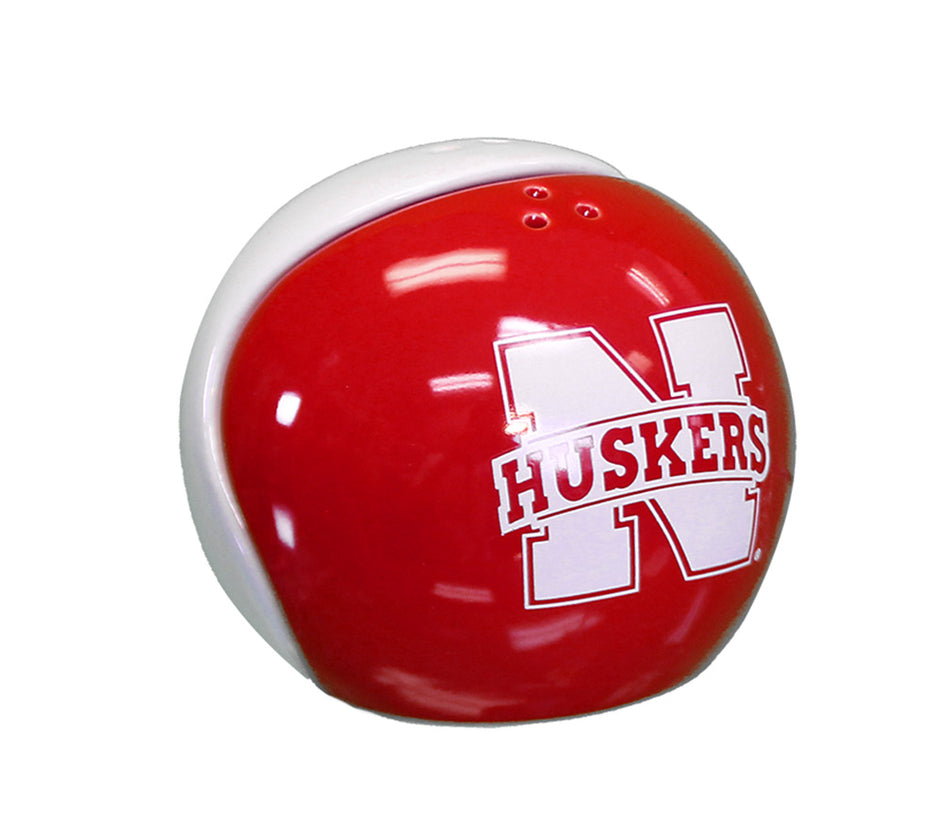 Sculpted Nebraska Salt N Pepper Shakers