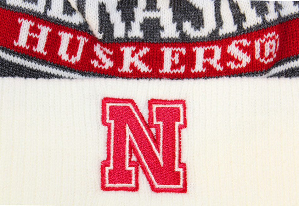 Red Cuff Wordmark Knit Pom Adi